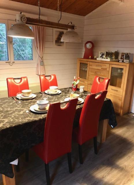 Chalet Frodo En Belle Villa Дюрби Екстериор снимка