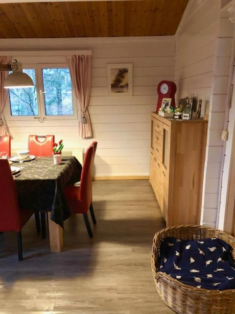 Chalet Frodo En Belle Villa Дюрби Екстериор снимка